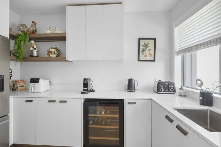 Photo of property in 62 Pendarves Street, New Plymouth, 4310