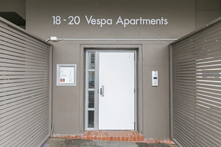 Photo of property in Vespa Apartments, 504/20 Hanson Street, Mount Cook, Wellington, 6021