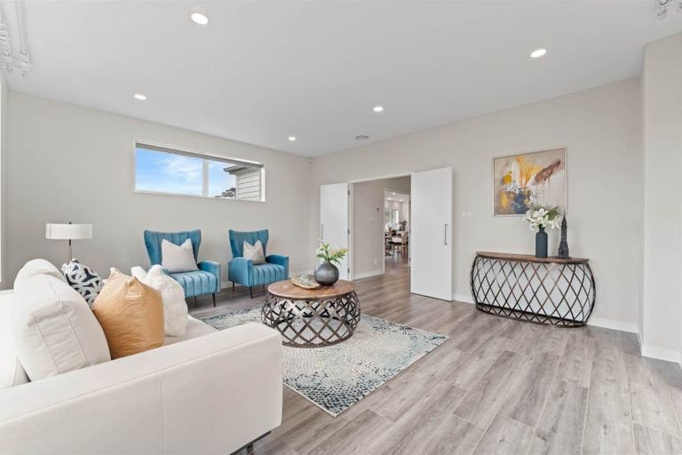 Photo of property in 25 Para Close, Fairview Heights, Auckland, 0632