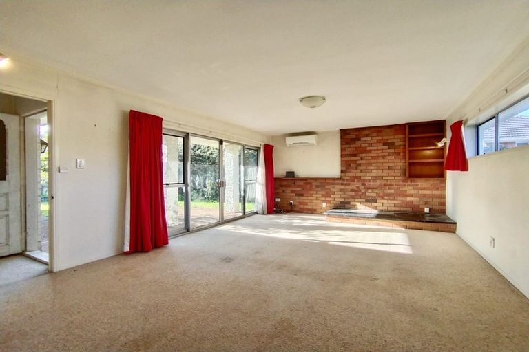 Photo of property in 2/36 Pupuke Road, Takapuna, Auckland, 0622