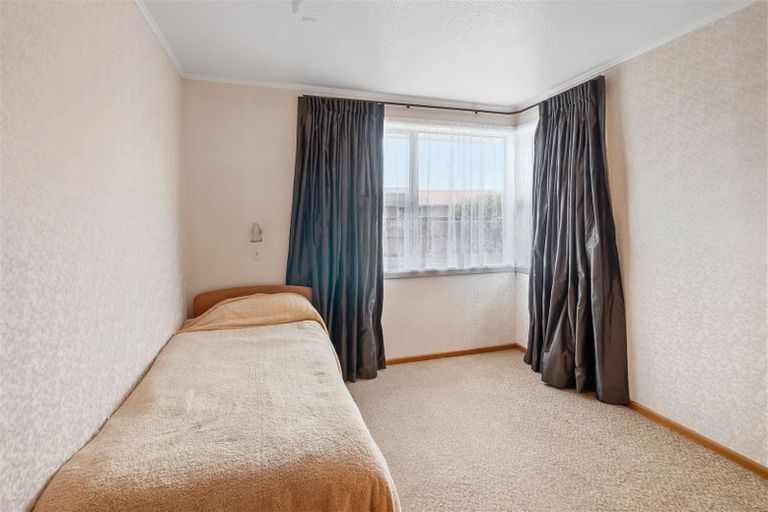 Photo of property in 6 Whelan Place, Hei Hei, Christchurch, 8042