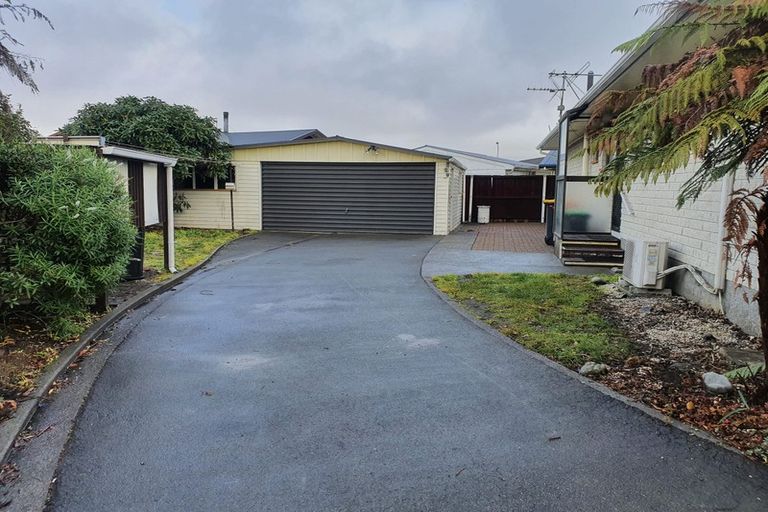 Photo of property in 25 Davidson Crescent, Hornby, Christchurch, 8042