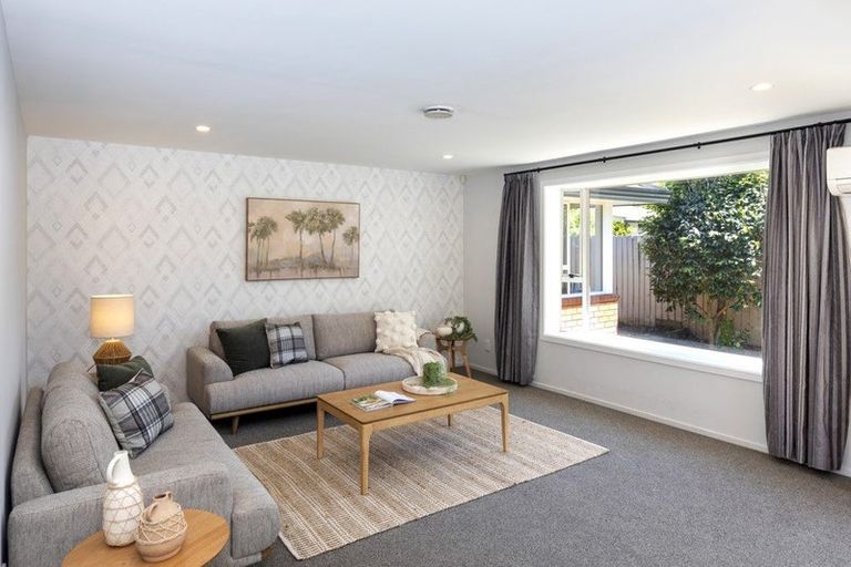 Photo of property in 2/111 Paparoa Street, Papanui, Christchurch, 8053