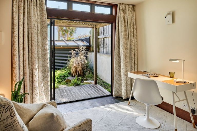 Photo of property in 5 Ocean Parade, Pukerua Bay, 5026