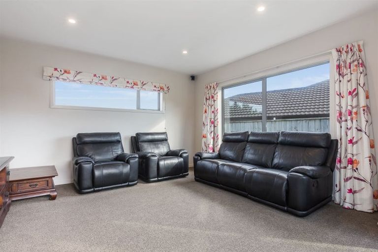 Photo of property in 29 Kaimai Place, Aotea, Porirua, 5024