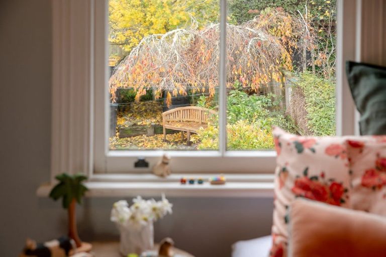 Photo of property in 5b Saint Mary Street, Thorndon, Wellington, 6011