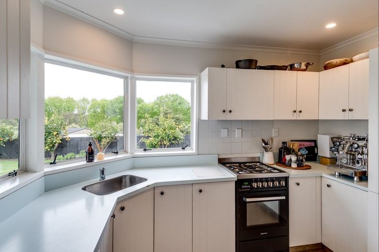 Photo of property in 15 Kopanga Road, Havelock North, 4130