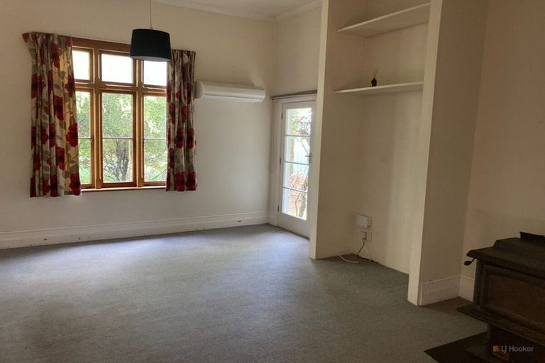 Photo of property in 52 Timaru Road, Waimate, 7924