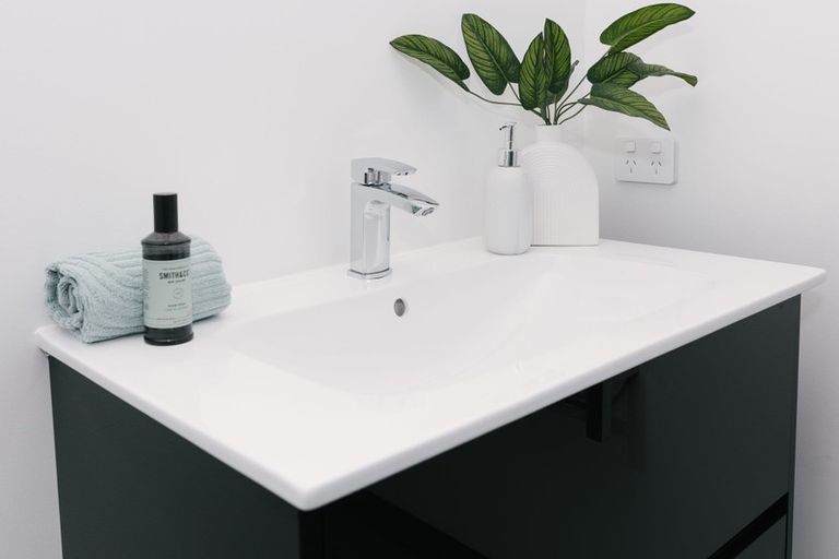 Photo of property in 42 Freedom Drive, Kelvin Grove, Palmerston North, 4414