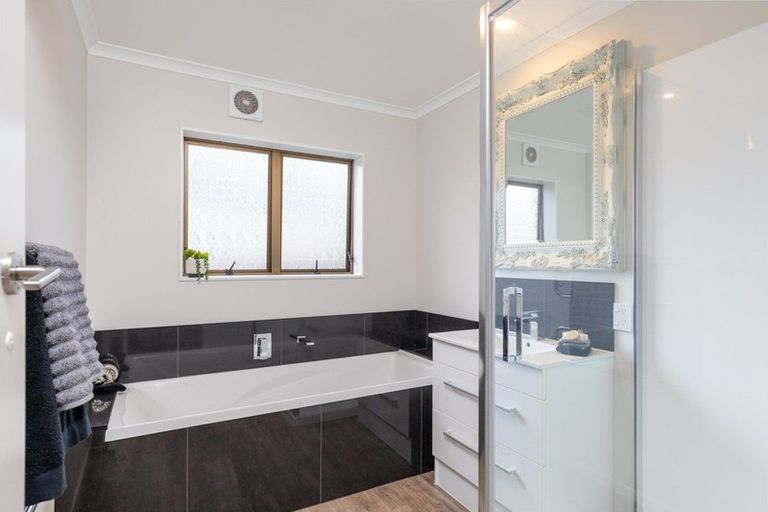 Photo of property in 6 Byron Place, Stoke, Nelson, 7011