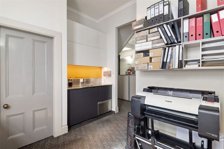 Photo of property in 58 Calliope Road, Stanley Point, Auckland, 0624