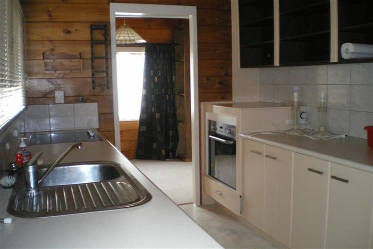 Photo of property in 32a Andrew Road, Howick, Auckland, 2010