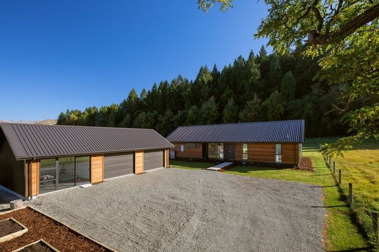 Photo of property in 14 Carlisle Street, Athol, 9793