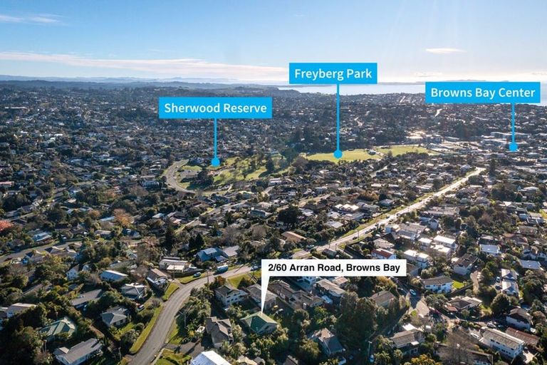 Photo of property in 2/60 Arran Road, Browns Bay, Auckland, 0630