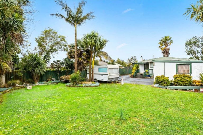 Photo of property in 301 Swanson Road, Ranui, Auckland, 0612