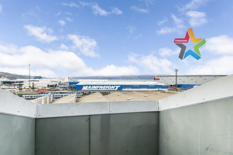 Photo of property in Metro Apartments, 20/220 Thorndon Quay, Pipitea, Wellington, 6011