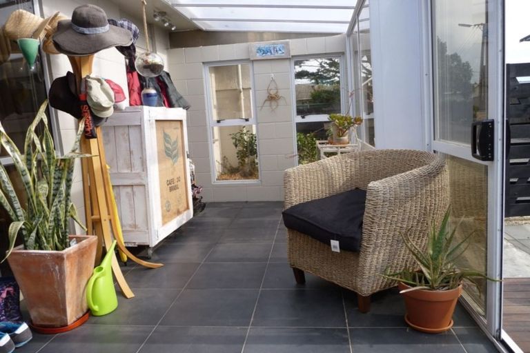 Photo of property in 1/311a Estuary Road, South New Brighton, Christchurch, 8062