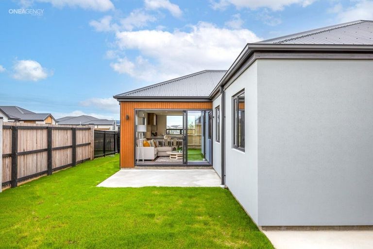 Photo of property in 19 Cassia Way, Rolleston, 7614
