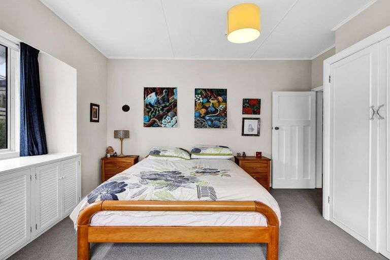 Photo of property in 4 Price Street, Westown, New Plymouth, 4310