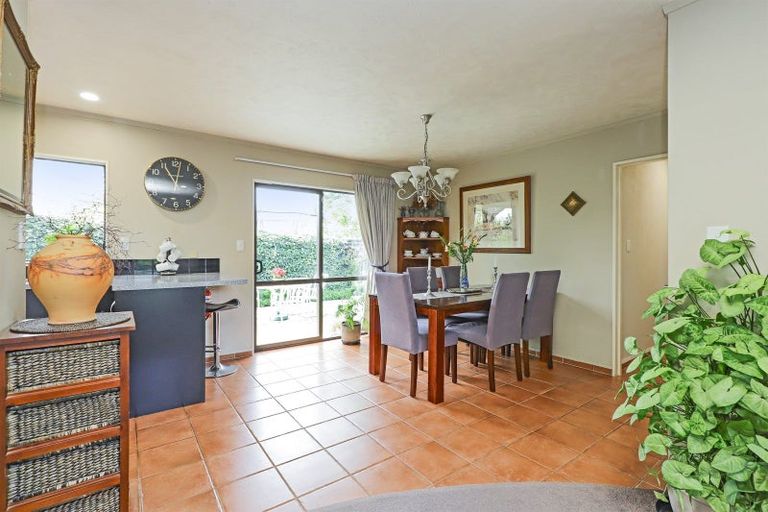 Photo of property in 12 Railey Place, Greenmeadows, Napier, 4112