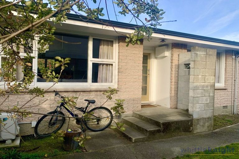 Photo of property in 112a Totara Street, Riccarton, Christchurch, 8041