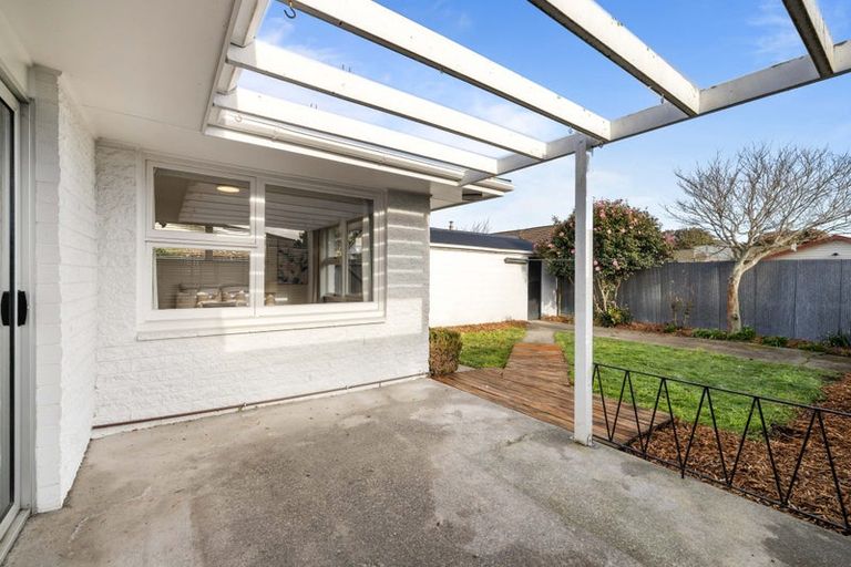 Photo of property in 2/4 Molesworth Place, Somerfield, Christchurch, 8024