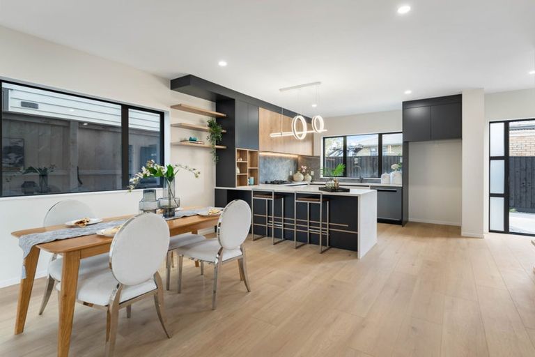 Photo of property in 71b Matipo Road, Te Atatu Peninsula, Auckland, 0610