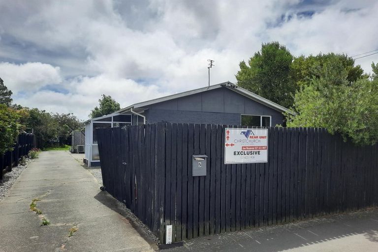 Photo of property in 2/5 Daniels Road, Redwood, Christchurch, 8051