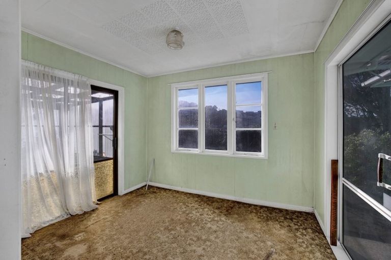 Photo of property in 30 Paritutu Road, Spotswood, New Plymouth, 4310