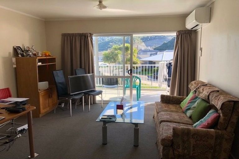 Photo of property in 95 Farmer Crescent, Taita, Lower Hutt, 5011