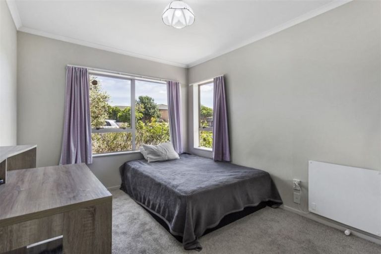 Photo of property in 30 Vanderbilt Parade, Albany, Auckland, 0632