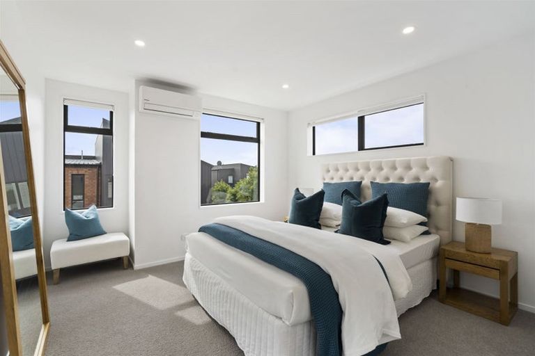 Photo of property in 53b Eversleigh Road, Belmont, Auckland, 0622