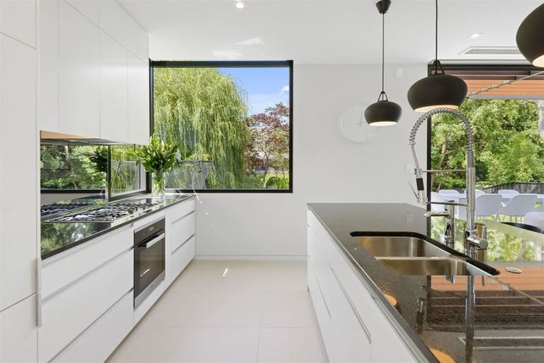 Photo of property in 140 Glandovey Road, Strowan, Christchurch, 8052