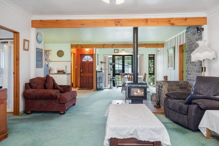 Photo of property in 238 Tauraroa Road, Maungakaramea, Whangarei, 0178