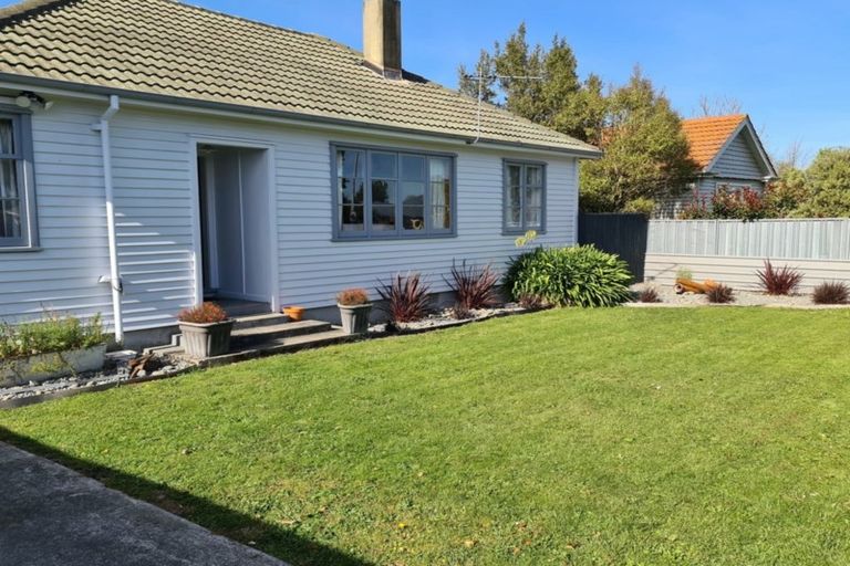 Photo of property in 4 Lindon Street, Rangiora, 7400