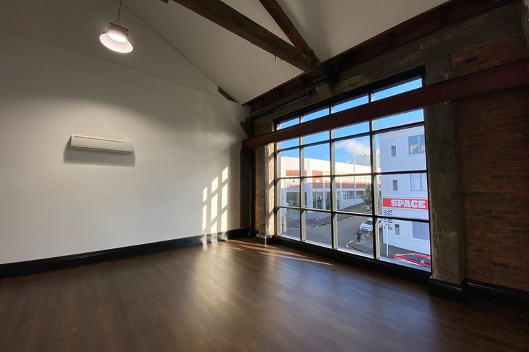 Photo of property in 1 Davy Street, Carterton, 5713