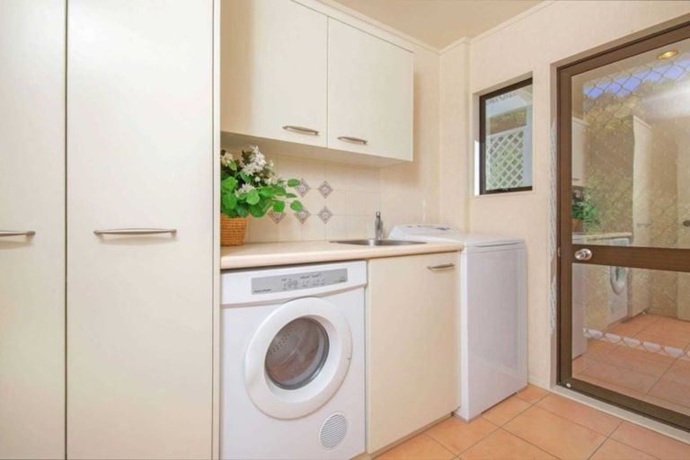 Photo of property in 14 Rogers Avenue, Eastern Beach, Auckland, 2012