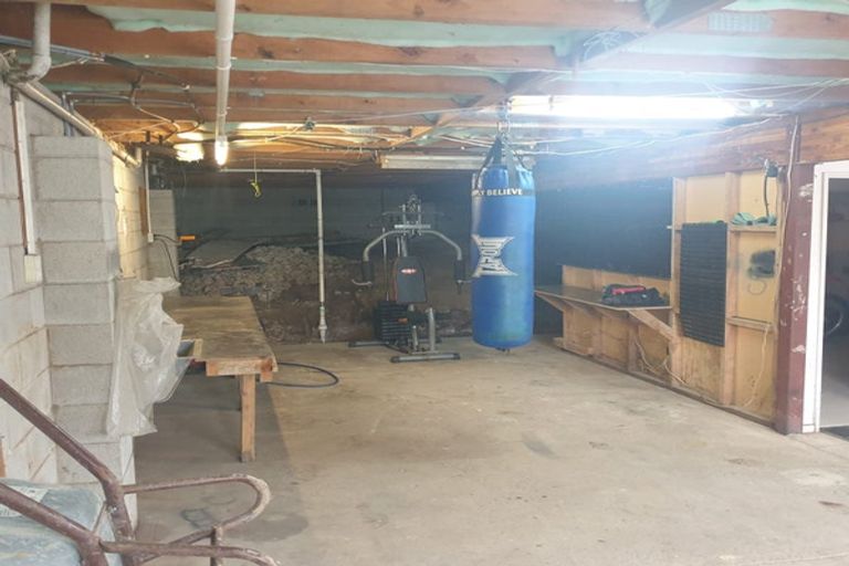 Photo of property in 10 Sabana Place, Unsworth Heights, Auckland, 0632