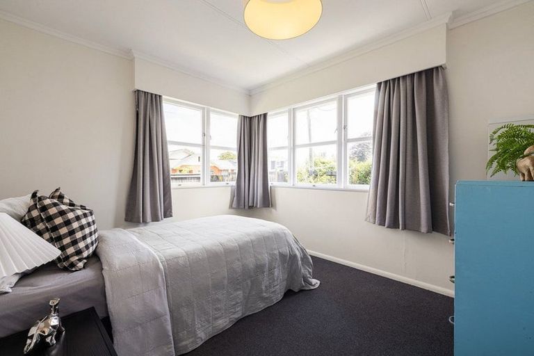 Photo of property in 30 Queen Street, Cambridge, 3434