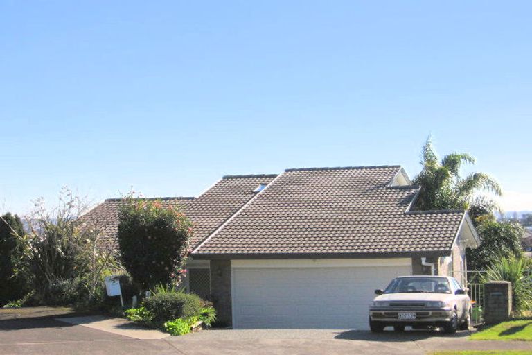 Photo of property in 12 Ilex Place, Totara Heights, Auckland, 2105