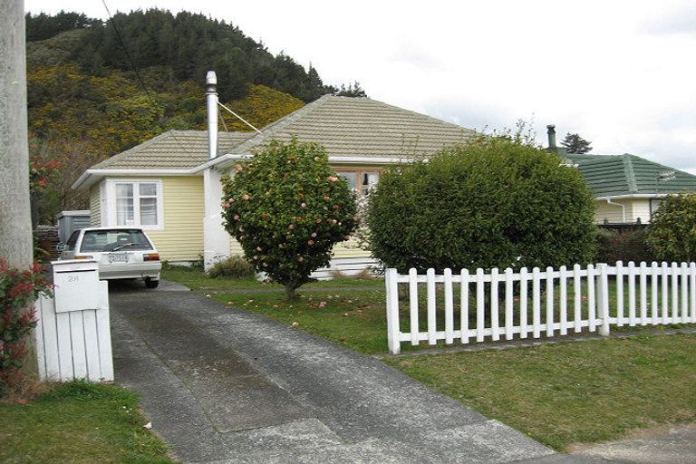 Photo of property in 28 Thirlmere Street, Wainuiomata, Lower Hutt, 5014