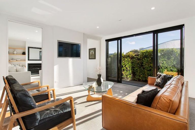 Photo of property in 90c Bryndwr Road, Bryndwr, Christchurch, 8052