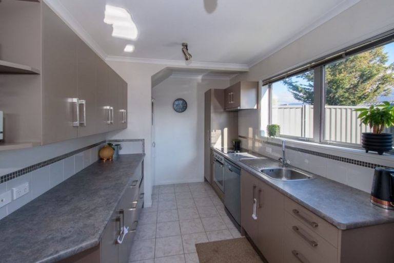 Photo of property in 9 Austral Place, Cromwell, 9310