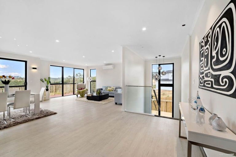 Photo of property in 27 Takurua Terrace, Orewa, 0931