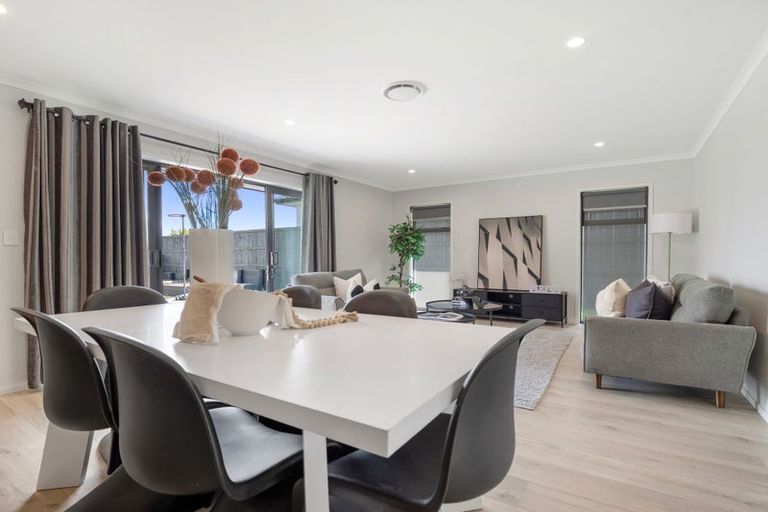 Photo of property in 32 Waireka Road, Rototuna North, Hamilton, 3210