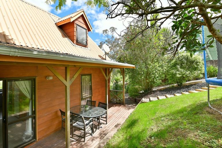 Photo of property in 26a Brian Crescent, Stanmore Bay, Whangaparaoa, 0932