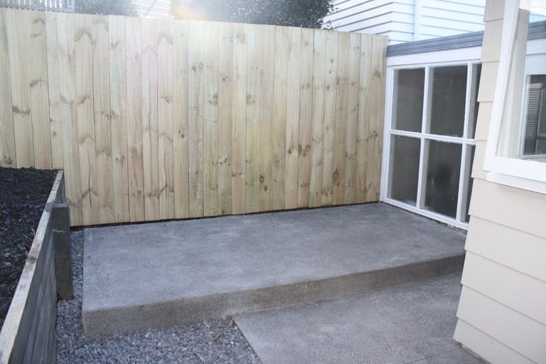 Photo of property in 2/119 Nile Road, Milford, Auckland, 0620