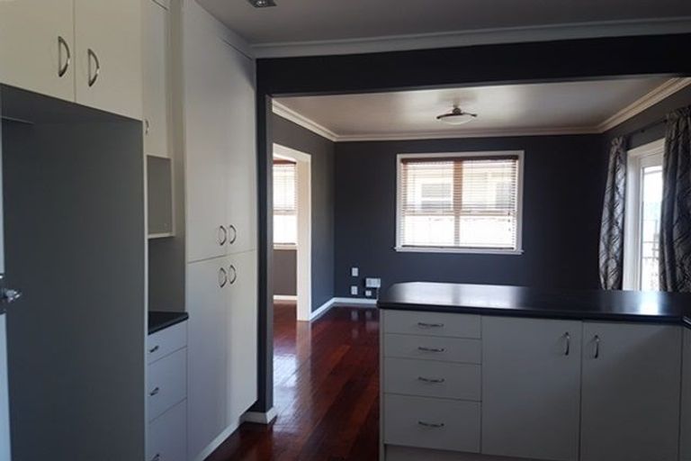 Photo of property in 23 Edwards Place, Terrace End, Palmerston North, 4410