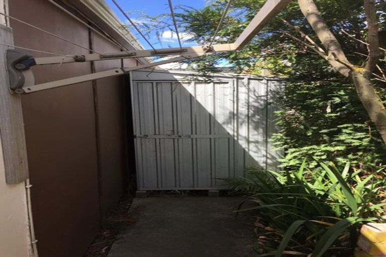 Photo of property in 2/166 Main Road, Redcliffs, Christchurch, 8081