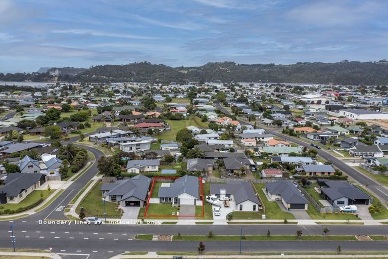 Photo of property in 94 Kupe Drive, Whitianga, 3510
